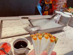 整条三文鱼现切-筠咖啡西餐厅(上海国展宝龙丽筠酒店)