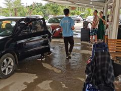 -一嗨租车(凤凰机场店)