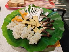 -钢管厂五区小郡肝串串香火锅(梅川路店)
