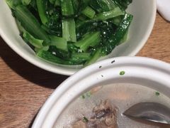 -聚鑫朋酸菜肥肠(文艺路口店)