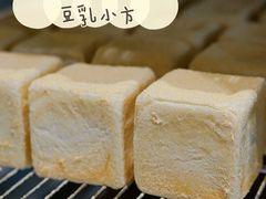 -沁屋面包店(人民东路店)
