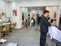 -艺格造型染发烫发