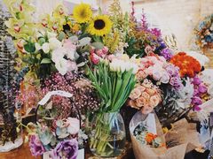 -FLOVIE FLORIST CAFE