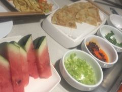 -海底捞火锅鲜切牛肉主题店(长寿路店)