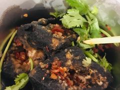 -黑色经典臭豆腐·湖南特产(步行街店)