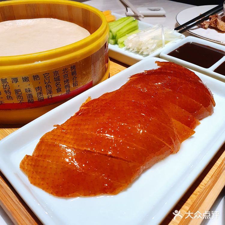 深圳美食｜超震撼的3D光影粤菜餐厅来了！既酷炫又高级