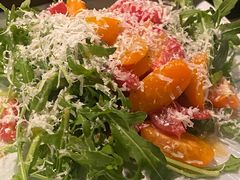芝麻菜番茄色拉-三川·十酒Izakaya(南昌路店)