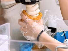 鱼饼冰淇淋-高力乐面包咖啡厅(西塔店)