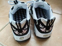 -SKECHERS 斯凯奇(上海国际时尚中心店)