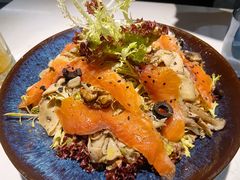 烟熏三文鱼杂菌沙拉-BE BRIGHT KITCHEN(正佳广场店)