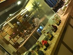 -大中华希尔顿酒店-念自助餐·嗨啤·小龙虾