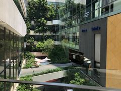 -ROAST coffee & eatery