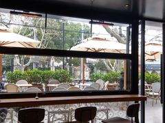 靠窗位-Peet's 皮爷咖啡(东湖路手作店)