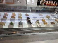 -Fridi Patisserie Cafe