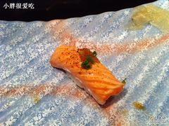 火烤三文鱼腹寿司-松涛日本料理
