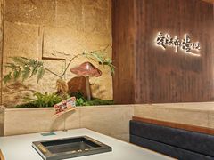 -老牌坊云南鱼豆花火锅(哈西万达店)