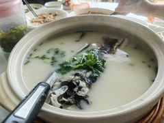-天乐农家鱼头王(天目湖店)
