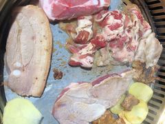 -烤路里·韩国品质自助烤肉(石路天虹4号店)