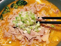 黄汁酸汤浸肥牛-港丽餐厅