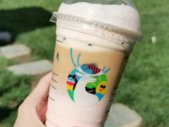 元气厚乳拿铁-瑞幸咖啡(纽宾凯酒店新华路店)