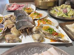 -围炉肉舍•炭烤活鳗•丹东海鲜烤肉(步行街店)