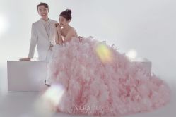 -至臻微拉婚纱摄影