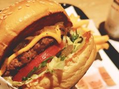 -The Habit Burger Grill 哈比特汉堡(复兴soho店)