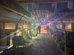 -冰冰龙虾·江湖菜·花园江景餐厅