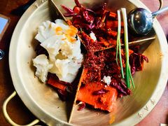 奔驰锅-叁口煮老火锅(东升店)