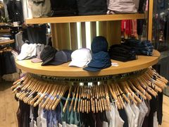 -lululemon(上海浦东IFC店)