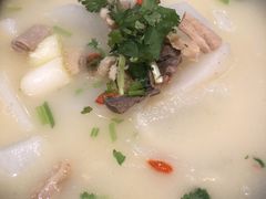 -何师烧烤·香辣蟹·川菜·30年老品牌(太古里旗舰店)