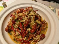-肥肥虾庄·金牌油焖大虾(首义路店)