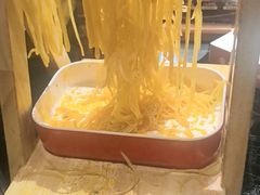 -东口码头·烧鸽子·鱼头泡饼·地方菜(金鹰悦城店)