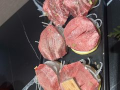 -山川小町·极番烧肉(新地假日广场店)