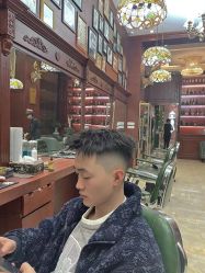 -尼特斯男士发型馆