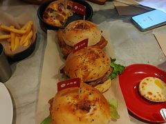 -必胜客餐厅(昆百大泰业城店)