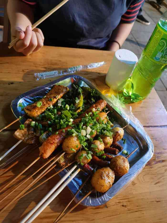 吴记烧烤(百寿路店)-"这烧烤在家附近,已打卡很多次啦,我同事都.