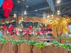 -老滇山寨•云南特色菜•地方菜•民族风情歌舞表演(金碧店)