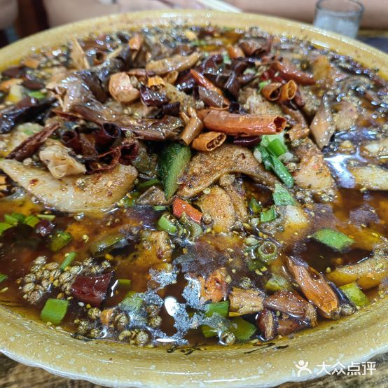 四川菜馆水煮鱼