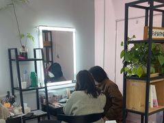 -ME觅妆·定制美妆·彩妆私教(菱角湖店)