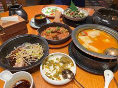 -云海肴·汽锅鸡·云南代表菜(天山百盛优客店)