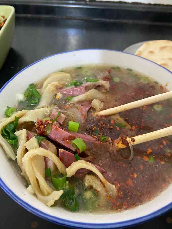 老李家杂肝汤(回民街店)-"当初为什么会来这家店呢?应该也是土著推荐.