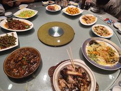 -老码头黑皮肘子锅包肉(赣水路店)