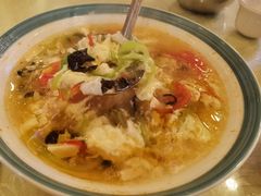 东北酸辣汤-鹤乡东北菜(崮山路店)