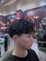 点击看大图 -十六番发型师事务所