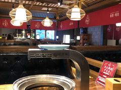 大堂-明洞阿姨·韩式酱蟹烤肉·创意料理(三元桥店)