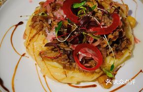 Apple Duck with Mashed Potatoes