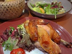 嫩烤整只法国春鸡-Golden Lily河内巴黎法越料理餐厅(建国西路店)