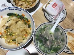 -秦䩊会·陕西biangbiang面(畹町路店)