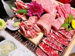 -铭牛烧肉·和牛海鲜自助(高新月牙湖店)